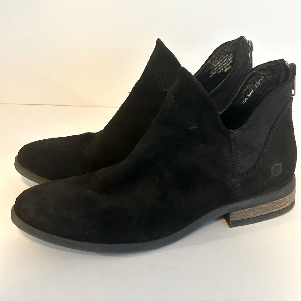 Born Arula black genuine leather suede western ankle boots booties size 7